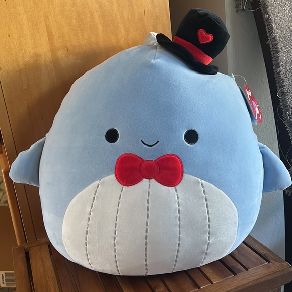 Kellytoy Other - NWT HTF 16” Samir the Whale Valentines Day Heart Top Hat bow tie Squishmallows